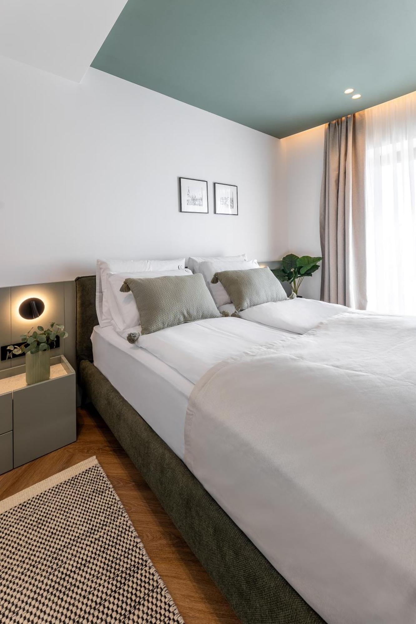 Catalog Boutique Rooms Bratislava Exteriör bild